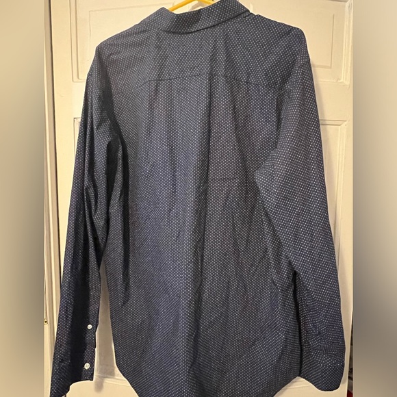 Old Navy Men’s Button Down Dress Shirt - Picture 2 of 3
